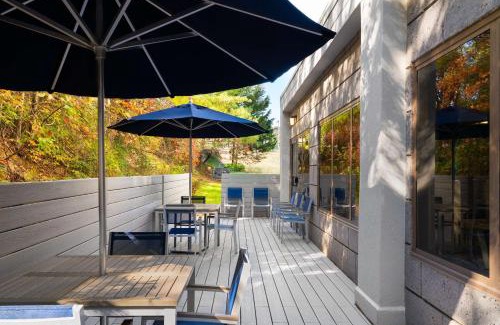 Hollins Hotel | Discover Comfort at Hampton Inn Roanoke/Hollins - I-81