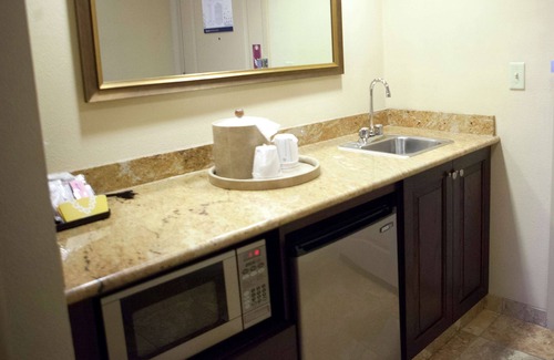 Webster Crossing Hotel | Discover Hampton Inn Rochester Webster: Family-Friendly Comfort