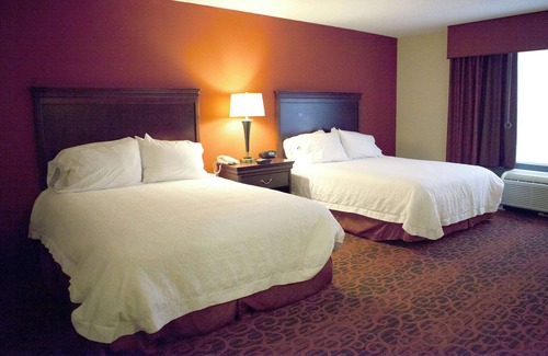 Webster Crossing Hotel | Discover Hampton Inn Rochester Webster: Family-Friendly Comfort