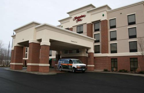 Webster Crossing Hotel | Comfortable Stay at Hampton Inn Rochester-Webster with Pool