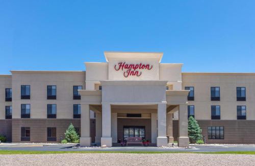 Rock Springs Hotel | Pet-Friendly Hampton Inn Rock Springs with Hot Tub & Kid Perks