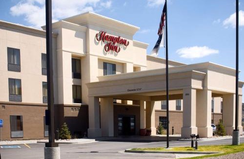 Rock Springs Hotel | Pet-Friendly Hampton Inn Rock Springs with Hot Tub & Kid Perks