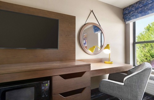 Rancho Cordova Hotel | Guest Rated: 8.6 at Hampton Inn Sacramento/Rancho Cordova