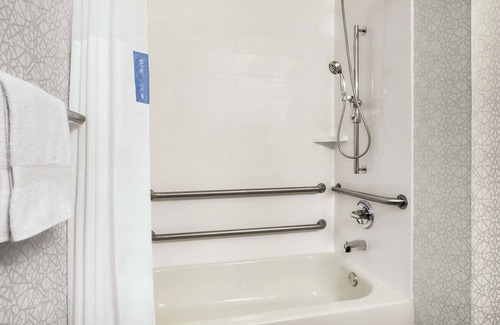 Rancho Cordova Hotel | Guest Rated: 8.6 at Hampton Inn Sacramento/Rancho Cordova