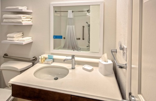 Port Wentworth Hotel | Discover Hampton Inn Savannah-I-95-North with Pool & Spa
