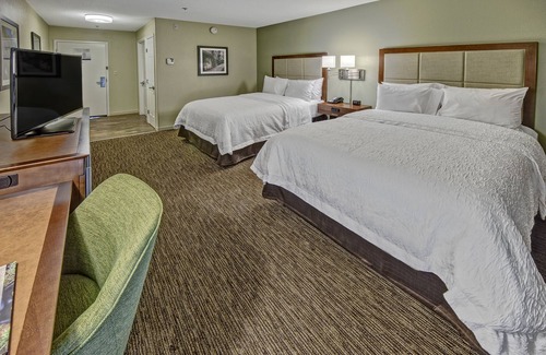 Port Wentworth Hotel | Discover Hampton Inn Savannah-I-95-North with Pool & Spa