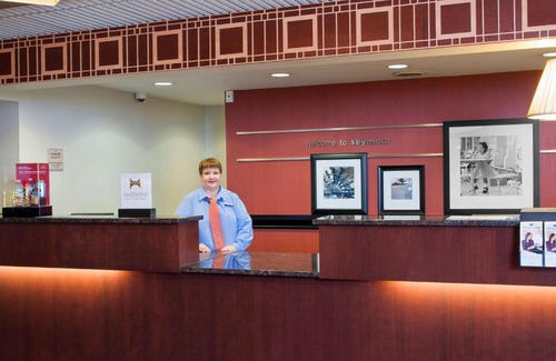 Seymour Hotel | Pet-Friendly Retreat at Hampton Inn Seymour - Rated 8.9/10