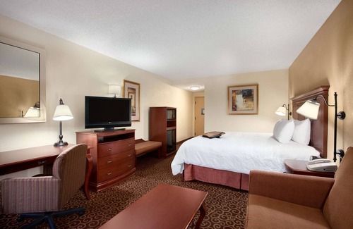 Slidell Hotel | Top-Rated Hampton Inn Slidell with Pool and Restaurant