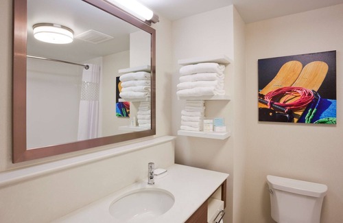 Spicer Hotel | Family-Friendly Stay at Hampton Inn Spicer Green Lake