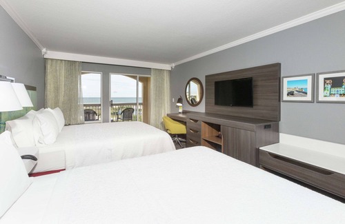 St. Augustine Beach Hotel | Inviting Hampton Inn St. Augustine Beach with Pool & Spa