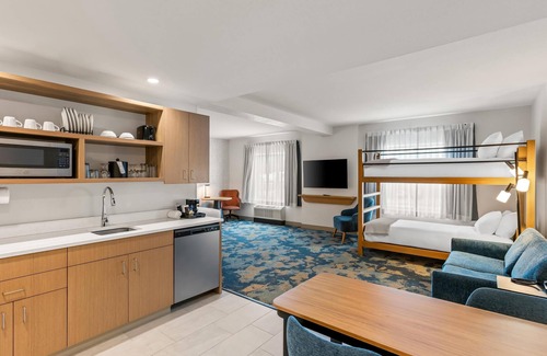 St Ignace Hotel | Inviting Stay at Hampton Inn St Ignace Lakefront Mackinac