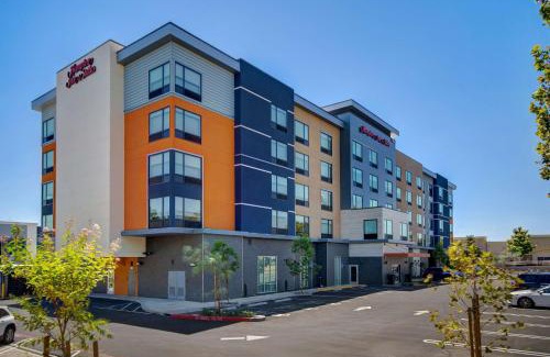 Rancho Cucamonga Hotel | Relax at Hampton Inn & Suites by Hilton in Rancho Cucamonga
