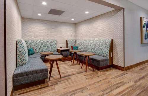 Rancho Cucamonga Hotel | Relax at Hampton Inn & Suites by Hilton in Rancho Cucamonga