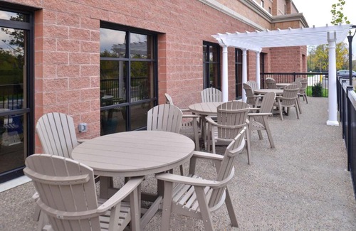 Ann Arbor Hotel | Comfortable Stay at Hampton Inn & Suites Ann Arbor West