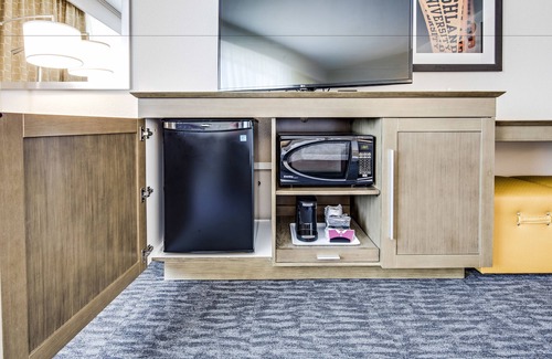 Ashland Hotel | Top-Rated Hampton Inn & Suites Ashland with Great Amenities