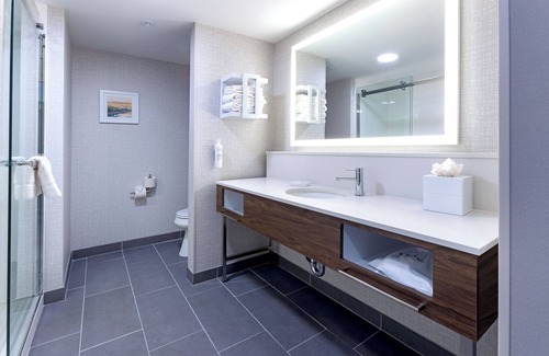 West Park Community Hotel | Relax at Hampton Inn & Suites Bakersfield Central