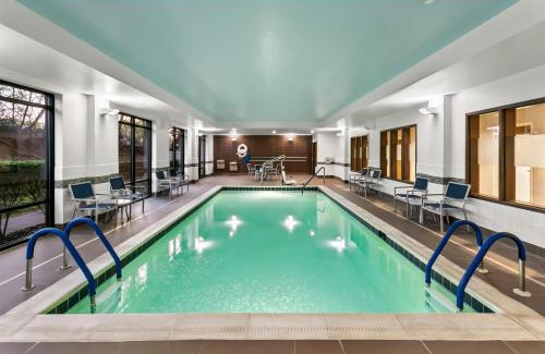 Rolling Road Farms Hotel | Discover Hampton Inn & Suites Baltimore/Woodlawn Today!