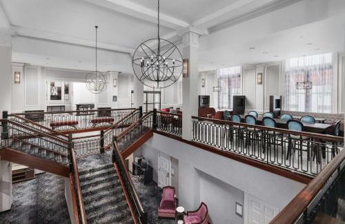 Downtown Baltimore Hotel | Discover Hampton Inn & Suites Baltimore Inner Harbor