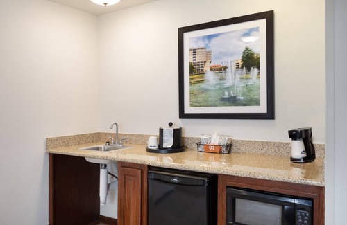 Baton Rouge Hotel | Comfortable Stay at Hampton Inn & Suites Baton Rouge