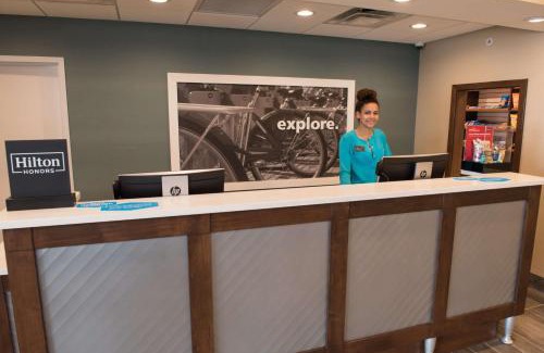 Bay City Hotel | Comfortable Stay at Hampton Inn & Suites Bay City