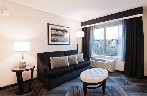 Wilburton Hotel | Discover Hampton Inn & Suites Bellevue Near Seattle's Best