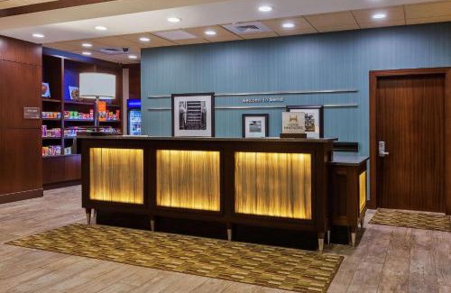 Southern Crossing Hotel | Family-Friendly Hampton Inn & Suites Bend with Pool Access