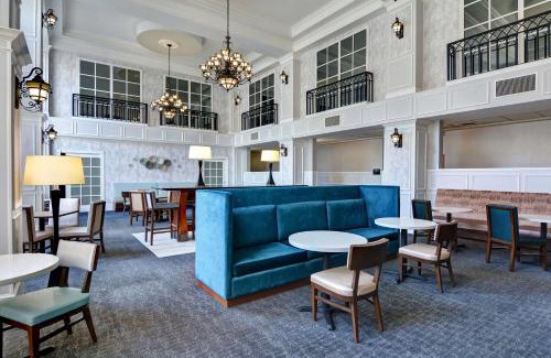 Hoover Hotel | Discover the Comfort of Hampton Inn & Suites in Hoover