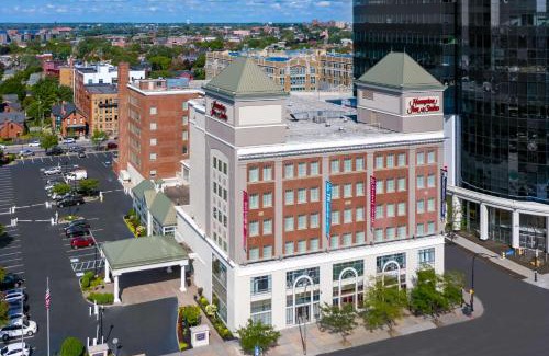 Downtown Buffalo Hotel | Explore Hampton Inn & Suites Buffalo/Downtown Amenities