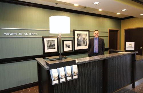 Terra Nova Hotel | Pet-Friendly Hampton Inn & Suites near St. John's Airport