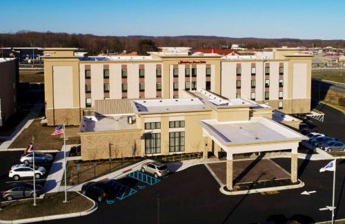 Aberdeen Hotel | Pet Friendly Getaway at Hampton Inn & Suites Baltimore