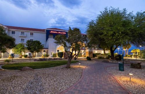 Mesquite Hotel | Discover Holiday Inn Express & Suites Mesquite, Nevada