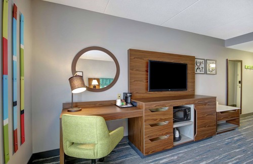 Guelph Hotel | Comfortable Stay at Hampton Inn & Suites by Hilton - Guelph