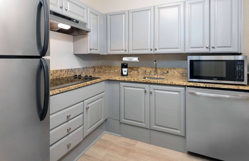 Charlottesville Hotel | Discover Hampton Inn & Suites in Charlottesville