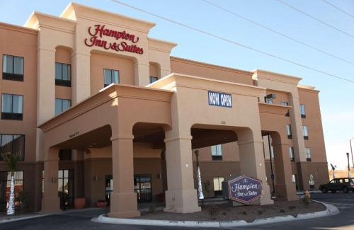 Carlsbad Hotel | Pet-Friendly Retreat at Hampton Inn & Suites Carlsbad
