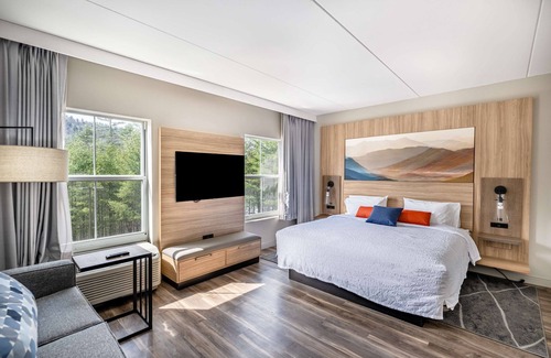 Sapphire Hotel | Welcoming Hampton Inn & Suites in Cashiers Sapphire Valley