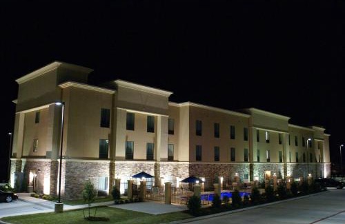 Center Hotel | Discover Hampton Inn & Suites Center with Pet-Friendly Amenities