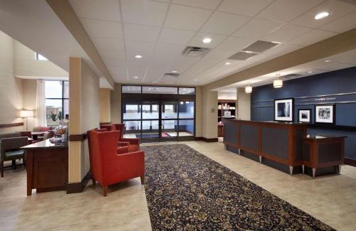 Charles Town Hotel | Discover Hampton Inn & Suites Charles Town - Family-Friendly Retreat