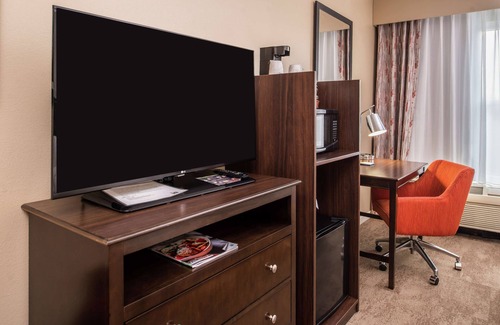 Arrowood Hotel | Discover Comfort at Hampton Inn & Suites Charlotte-Arrowood