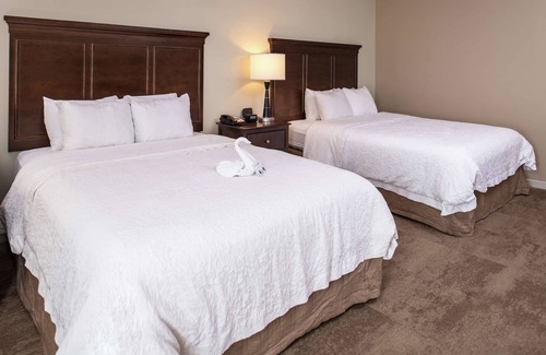 Arrowood Hotel | Discover Comfort at Hampton Inn & Suites Charlotte-Arrowood