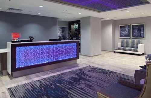 Burr Ridge Hotel | Pet Friendly Retreat at Hampton Inn & Suites Chicago-Burr Ridge