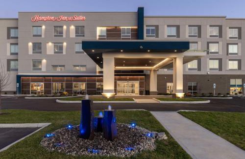 Dent Hotel | Pet-Friendly Retreat at Hampton Inn & Suites Cincinnati West