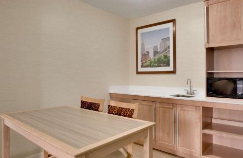 Independence Hotel | Relax at Hampton Inn & Suites Cleveland-Independence