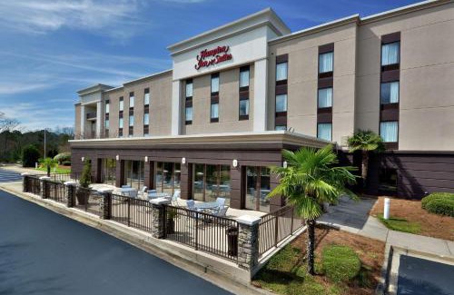 Clinton Hotel | Discover Hampton Inn & Suites Clinton: Pet-Friendly Retreat