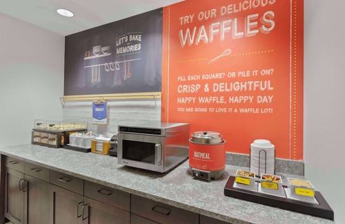 Columbus Hotel | Experience Comfort at Hampton Inn & Suites Columbus Scioto Downs