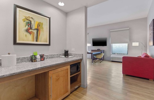 Columbus Hotel | Experience Comfort at Hampton Inn & Suites Columbus Scioto Downs