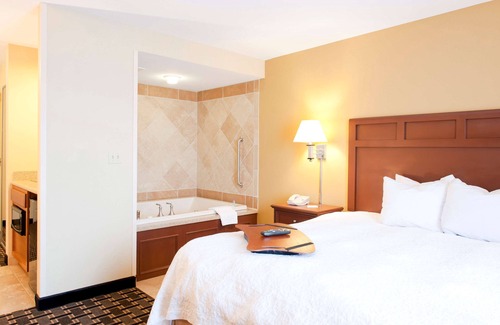 Columbia Hotel | Explore Hampton Inn & Suites Columbia: Top Amenities Await