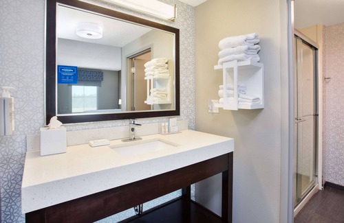 Columbia Hotel | Experience Comfort at Hampton Inn & Suites Columbia