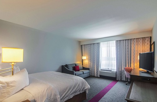 Richardson Hotel | Discover Hampton Inn & Suites Dallas/Richardson: Family-Friendly Retreat