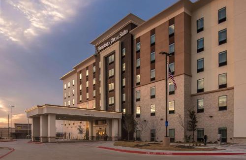 The Colony Hotel | Pet-Friendly Luxury at Hampton Inn & Suites Dallas-The Colony