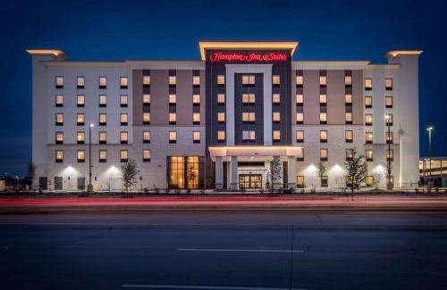 The Colony Hotel | Pet-Friendly Luxury at Hampton Inn & Suites Dallas-The Colony